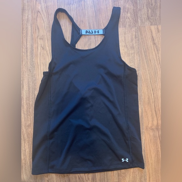 Under armour top, size small, black - Picture 1 of 2